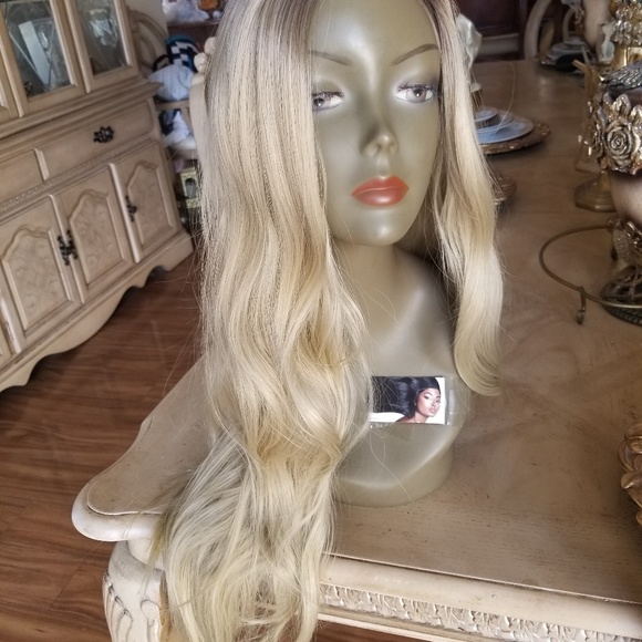 Ombre Blonde Beauty Wig main image 4